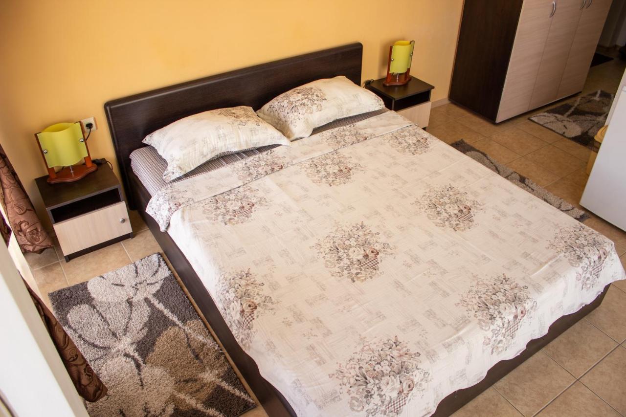 Central Couple Studio Pomorie Eksteriør bilde
